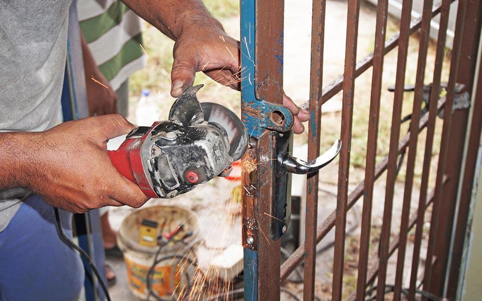 Plan-de-Cuques services ouverture de porte Vak